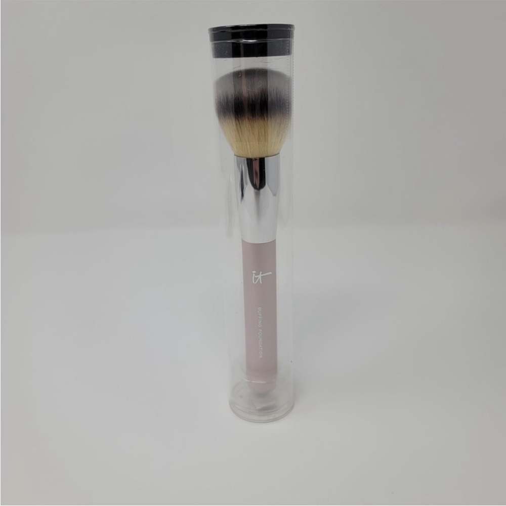 IT Cosmetics Full-Coverage Heavenly luxe foundation Brush - Pink Handle